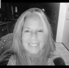 Yup, that's my boss! Proud and confident say my huddle house family has the  best bosses in the world! I love my team! I know a lot of employers say we  are