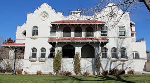 These were some of the best bungalow architecture of the world that you need to check out and you can also browse through architecturesstyle for more such things. Bungalow Style Houses Characteristics Paint Colors And History Dengarden