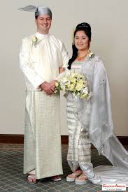 Weddings in myanmar, considered auspicious occasions in burmese culture, reflect various ethnic, religious, and regional traditions. Cat In My Bag A Journey Into Fashion Wedding Dresses Modern Wedding Dress Father Of The Bride Outfit