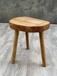 Sie kommt an der richtigen stelle. Vintage Holz Dreibein Hocker Frankreich Bei Pamono Kaufen
