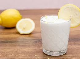 Whipped Frozen Lemonade Uber 3 Bewertungen Und Fur Beliebt Befunden Mit Portionsrechner Kochbuch Video Tip In 2020 Chefkoch Frozen Joghurt Rezept Vegane Shakes