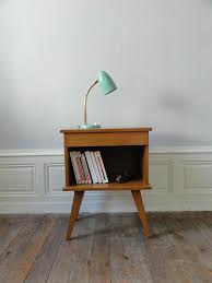 Epingle Par Fashion Macabre Sur Interior Design Decor Meuble Table De Chevet Vintage Deco Chambre Parents