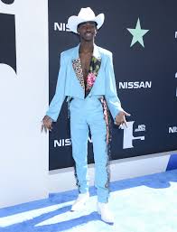 Official video for panini by lil nas x.listen & download '7' the ep by lil nas x out now: Lil Nas X Seemingly Comes Out In Pride Day Post Ew Com