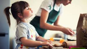 Niños y niñas relacionando su actuación con los protocolos establecidos para la prevención e intervención en casos de enfermedad o accidente. Actividades Montessori Para Promover La Autonomia De Los Ninos En Casa