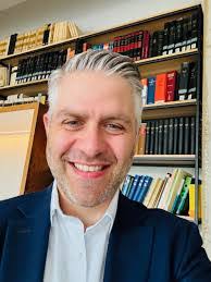 Benjamin Ruppel's Instagram, Twitter & Facebook