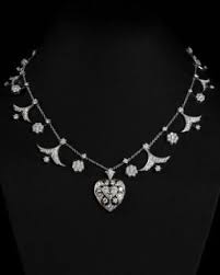 Where Can I Get This Erickson Beamon Necklace Still Looking For Gossip Girl Jewelry Gossip Girl Jewelry