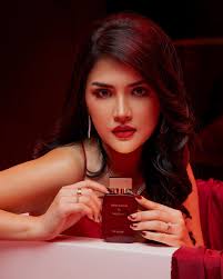 Experience the serenity if dusk with Twilight. ✨ Harmonious blend of  tuberose, amber, jasmine, lemon creates a scent that's both invigorating  and comforting. 🤗 #Crusita #CrusitaOfficial #CrusitaBloomingSeries