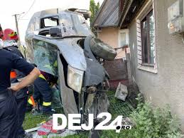 Sunt vinovata de producerea unui accident rutier prin neacordare de prioritate unei alte masini. Accident Spectaculos Provocat De Un È™ofer Din CireÈ™oaia Foto Dej24 Ro