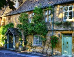 Looks Like The Perfect Setting For A Mystery Stow On The Wold Gloucestershire England Cotswolds Cottage Cottage Exterior Cotswolds England
