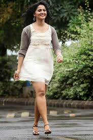 Jul 29, 2014 · anushka sharma hot photo shoot. Pin On Indian Heroines In Short Frock