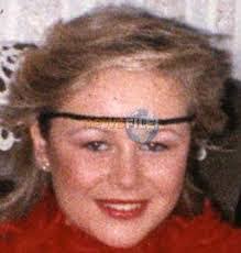 Loraine Farrell's Instagram, Twitter & Facebook