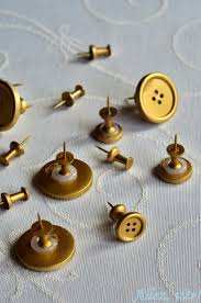 Allez Vite Nie Mehr Verzettelt Pinwand Aus Kork Selber Machen Pins Fur Die Pinnwand Aus Knopfen B Selber Machen Pinnwand Selber Machen Heimwerkerprojekte