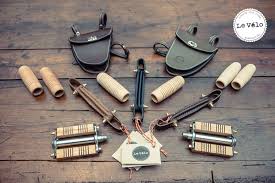 Alle Unsere Accessoires Sind Handgefertigt Und Aus Naturmaterialien Leder Holz Und Metall Die Designs Sind Von Uns Ode Miele Fahrrad Radtouren Fahrraddesign