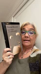 Me lo leí en una sola sentada en el avión de Miami a Ciudad de México .  #piedadbonnett #quehacerconestospedazos #trudyjordanrscribe  #novelacolombiana