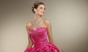 Pero hace 15 años comenzamos esta travesía con ella, nuestra bebita, que ya es hoy una hermosa quinceañera. Los Mejores Vestidos De 15 Anos Que Toda Quinceanera Desea Mujeres Femeninas