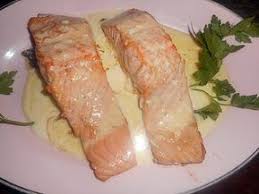Pave De Saumon Beurre A L Ail Et Citron Recette Recette Saumon Frais Recettes De Cuisine Recette Pave De Saumon