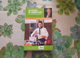 Sopa de chipirones y gambones,endibias si no tienes tiempo para la cocina,pero quieres sorprender con platos sanos, sencillos y exquisitos,este es tu libro.tras los best sellers saber cocinar. Libro La Cocina De Saber Vivir Sergio Fernandez Luque Vinted