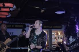 Vokalis band kapten ditangkap karena narkoba, ini barang buktinya. Zacky Kapten Pukau Penikmat Musik Rock Di Batam