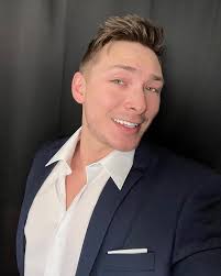 Anthony Gross (@anthony_gross) • Instagram photos and videos