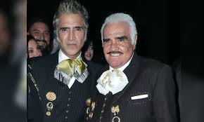 Tour schedule, concert details, reviews and photos. Aseguran Que Vicente Y Alejandro Fernandez Ya Se Vacunaron Contra El Covid 19 Uno Tv