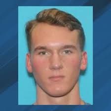 Teen suspected of trying to steal gun leads police