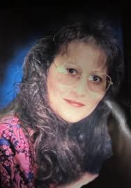 Lola Morrison's Instagram, Twitter & Facebook