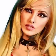 Victoria Bella-morte (@missvictoriabellamorte) • Threads, Say more