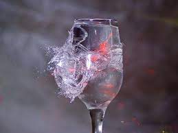 egomania Relitto sessuale suono bicchiere che si rompe modulo Confronto mio