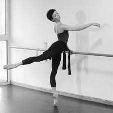 A perfect hairstyle for dance competitions, recitals, ice skating and other performances. Natalia Osipova Short Haired Ballerina Ballet Photos Dance Photography Dance Pictures