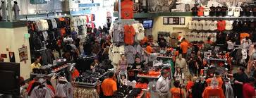 San francisco's union square has a rep from locals as a tourist trap. The 15 Best Sporting Goods Shops In San Francisco