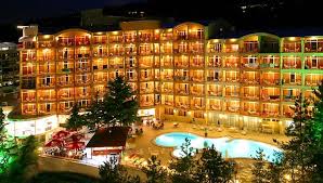 Una dintre cele mai bune plaje de pe litoralul bulgariei va asteapta in statiunea nisipurile de aur impreuna cu o viata de noapte agitata si hoteluri dintre cele mai luxoase unde sa va rasfatati din plin pe timpul zilei. Nisipurile De Aur Hotel Madara Locatie Nisipurile De Aur Din Bulgaria De La 23 5 Eur All Inclusive Zi Pers 2 Zile 1 Noapt House Styles Hotel Mansions