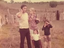 Tommaso buscetta, the most significant mafia turncoat in italian criminal history, has died in the us after a long illness. Buscetta In Un Film I Volti Della Moglie E Del Figlio Dopo 30 Anni Di Silenzi Ecco Il Nostro Padrino Corriere It