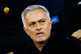 Mourinho: Donnez moi tous les vieillards je serai le meilleur entraîneur  du monde
