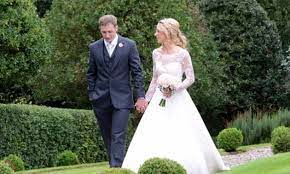View customer reviews, your favorite photographers and photographer galleries. Laura Kenny Looks Sensational In Never Before Seen Wedding Photo With Jason Hello