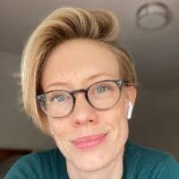 Stephanie Hitchcock's Instagram, Twitter & Facebook