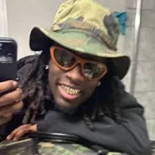 Damian Kline's Instagram, Twitter & Facebook