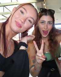 Toni Jasper's Instagram, Twitter & Facebook