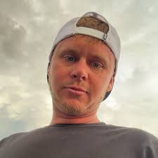 2005 Ford Excursion 4x4 with coil over springs for sale