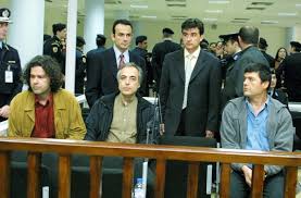 Ο δημήτρης κουφοντίνας διακομίστηκε εκτάκτως στο νοσοκομείο λαμίας, καθώς η υγεία του επιβαρύνθηκε από την απεργία πείνας. Dhmhtrhs Koyfontinas To Xroniko Twn Adeiwn Toy Apo Th Fylakh E8nos