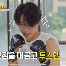 客家廚房2｜利特一切，都從這個男人開始…， 續集，不過是早晚的事情！😎 立志要把客家料理推向世界的「辣個男人」， 帶著金鐘光環的「特老闆」，  自稱打工界的「POS機大師」(?)， 也是造就李元日主廚成為客家料理大師的幕後黑… 呃，是──推手🤭🤭🤭 這次帶著好友與新成員 ...