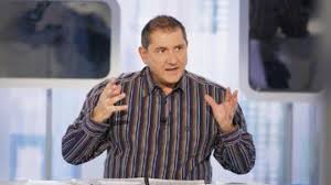 Ici vous trouverez tous les programmes. C Dans L Air Yves Calvi Fete La 2000eme De L Emission Aujourd Hui Sur France 5 Premiere Fr