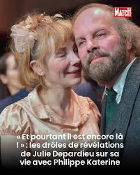 Et pourtant il est encore là ! » : les drôles de révélations de Julie  Depardieu sur sa vie avec Philippe Katerine https://mrf.lu/c8VZ