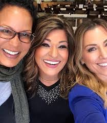 Stacey Stauffer's Instagram, Twitter & Facebook