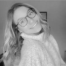 Alicia Gendron's Instagram, Twitter & Facebook