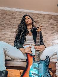 Female Rockers | Exclusive Interview With Larissa Liveir