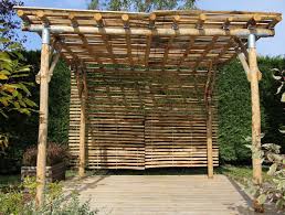 Sichtschutz Wand Fur Die 3x4 5m Gartenlaube Aus Kastanienholz Gartenlaube Laub Kastanien