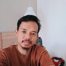 kiper semen padang bermain sangat baik di pertandingan kemarin, tendangan  berguinho saja 2 kali di tepis dengan sempurna oleh dia. tapi di saat febri  haryanti masuk, kehebatan kiper semen padang ini sirna.