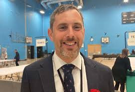 Harlow elects Labour MP for first time in 19 years as Chris Vince overturns  Robert Halfon's 14,000 majority