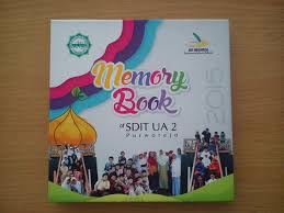 Yuk bikin buku tahunan yang berbeda, agar menjadi kenangan terindah. Cetak Memory Book Buku Tahunan Azfa Offset Printing Design