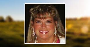 Dawn Lindquist's Instagram, Twitter & Facebook